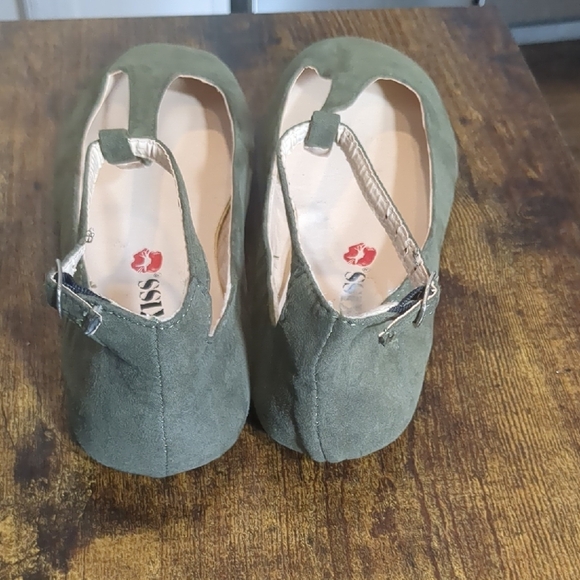 Hot Kiss Women's Olive Green Flats - Picture 5 of 12
